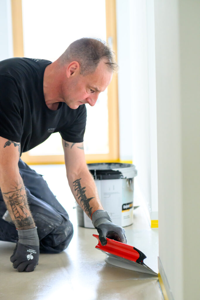 Sabrina Blank Foto Ronny Rohde Teil 1 98 von 102 - Maler in Rostock Ronny Rohde - fugenloses Bad Rostock, Wandgestaltung Rostock