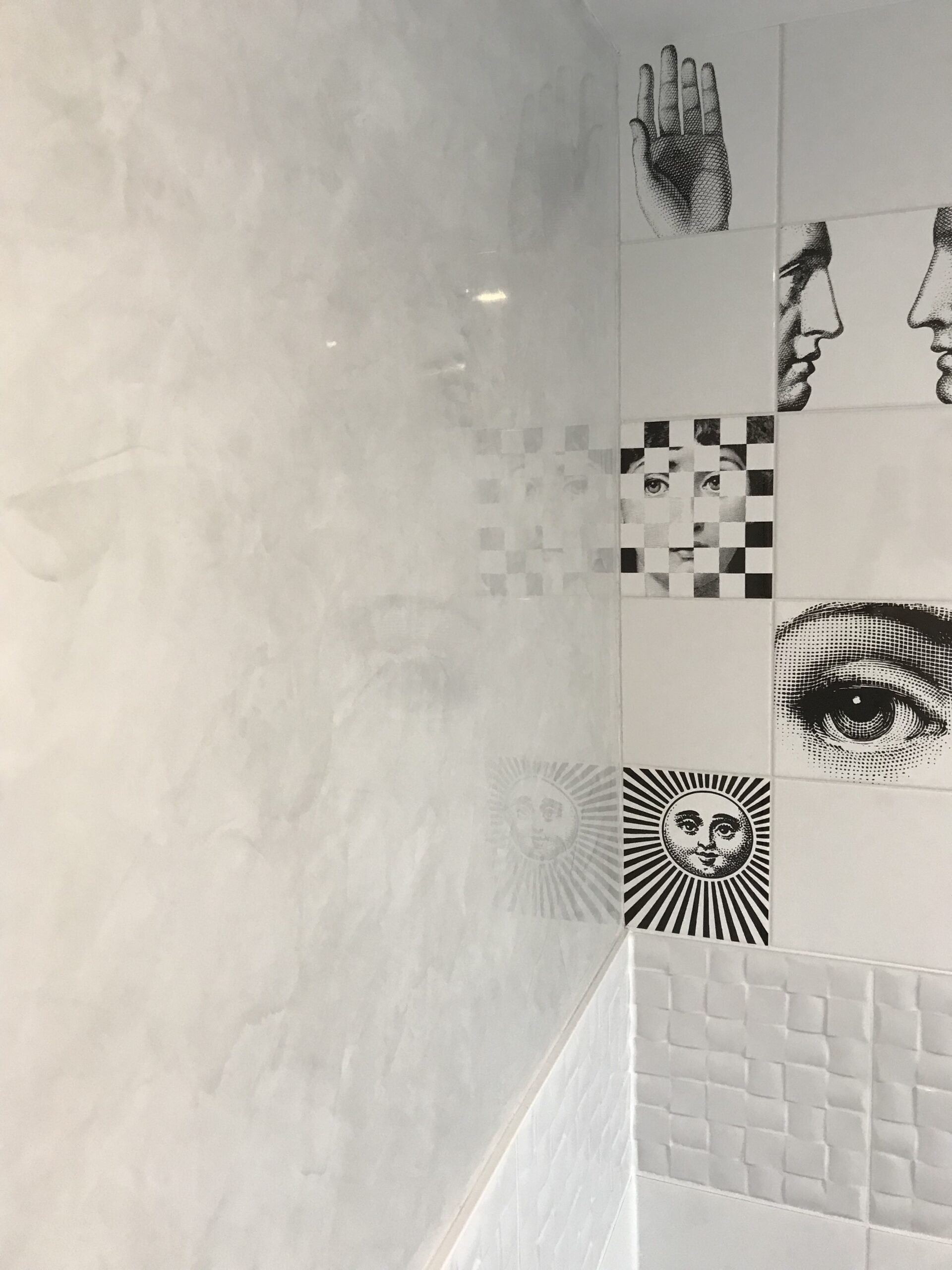 IMG 1507 scaled - Maler in Rostock Ronny Rohde - fugenloses Bad Rostock, Wandgestaltung Rostock