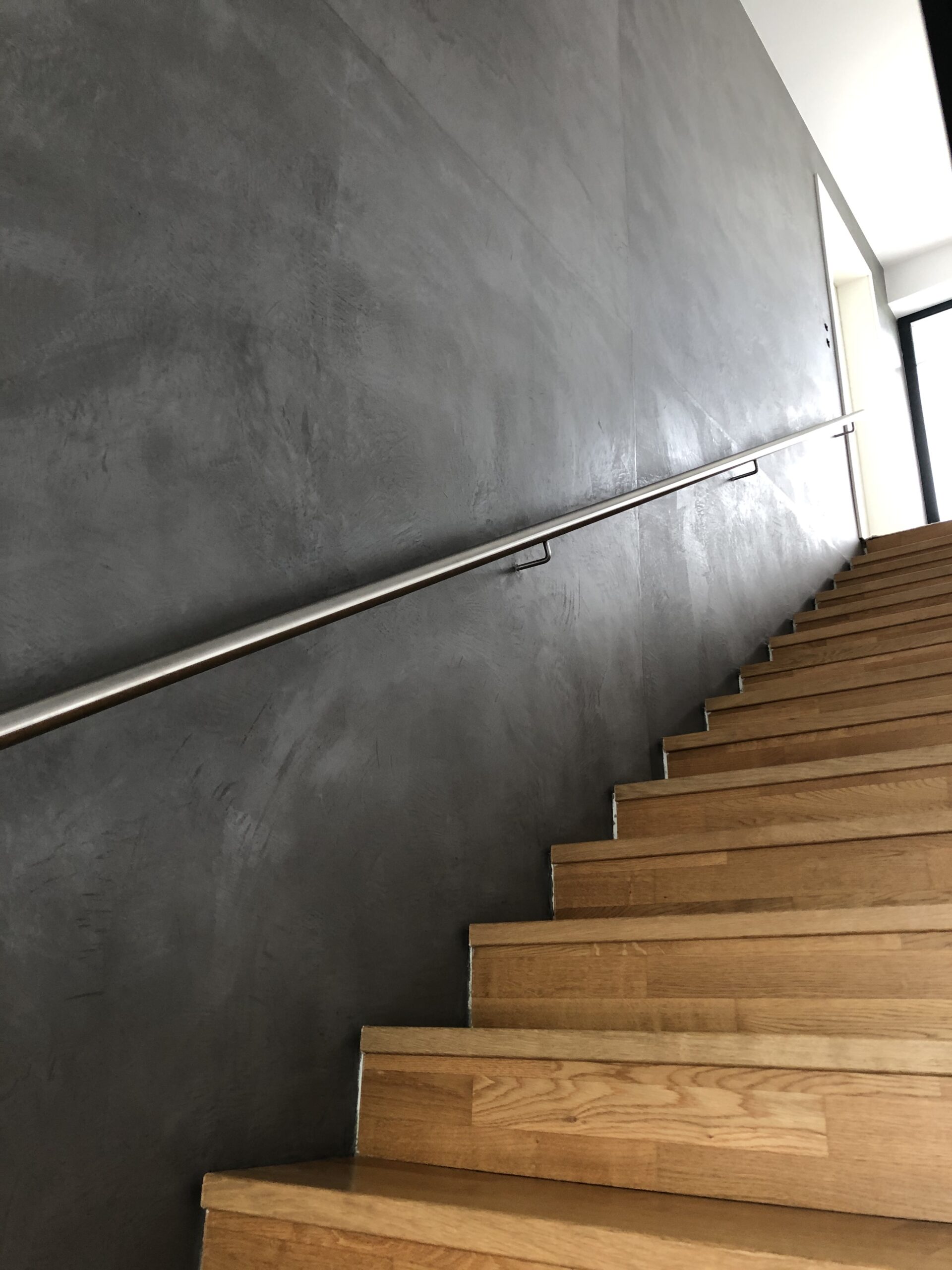 IMG 3636 scaled - Maler in Rostock Ronny Rohde - fugenloses Bad Rostock, Wandgestaltung Rostock