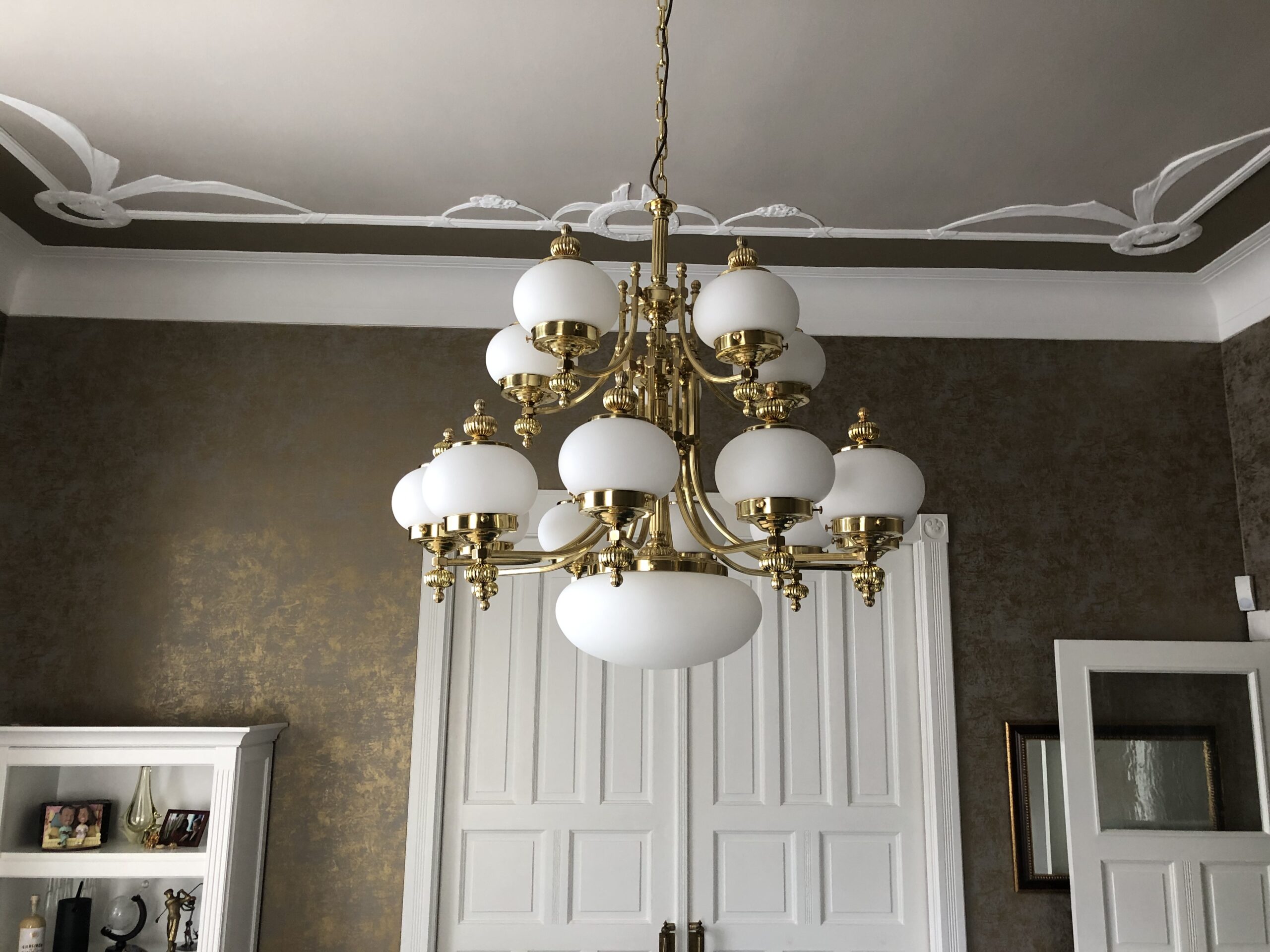 IMG 4291 scaled - Maler in Rostock Ronny Rohde - fugenloses Bad Rostock, Wandgestaltung Rostock